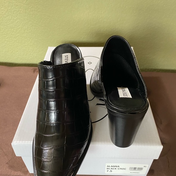 NIB-Steve Madden Crock-Embossed Mule - Picture 8 of 8